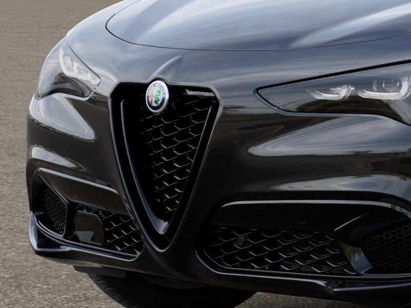New 2026 Vulcano Black Metallic Exterior Paint Alfa Romeo Base image 7