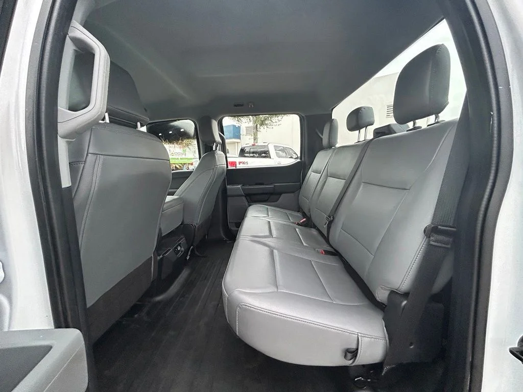 Used 2023 Oxford White Ford XL image 32