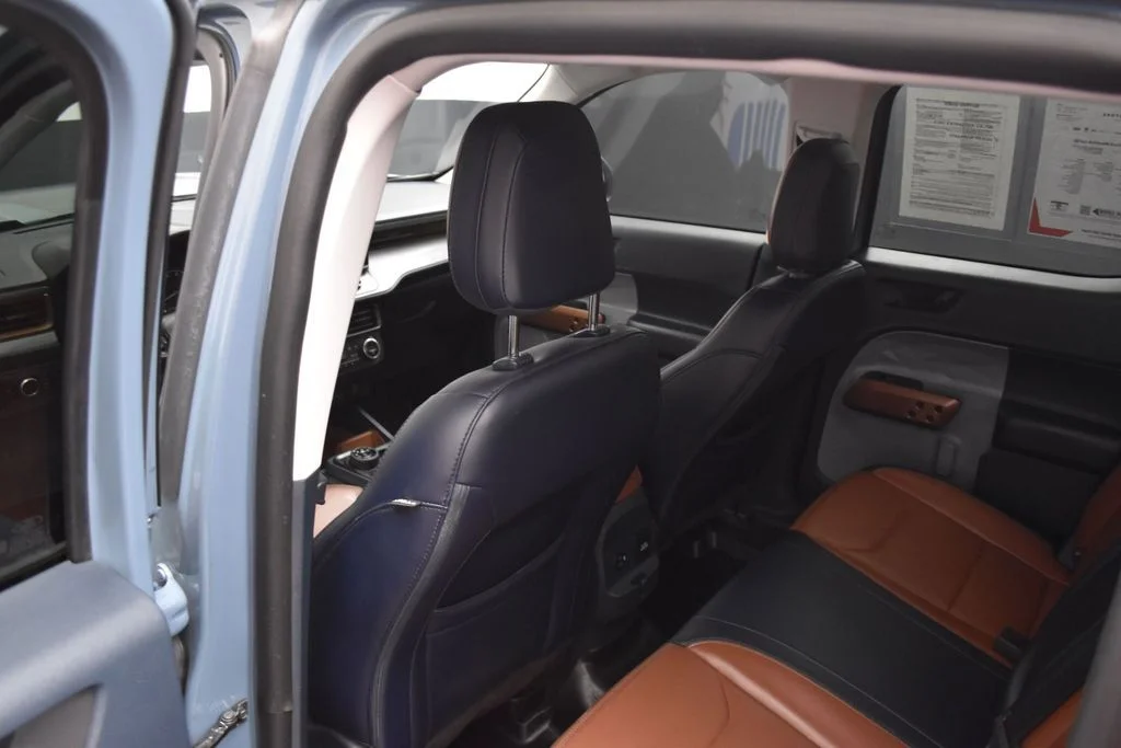 Used 2022 Blue Ford Lariat image 18