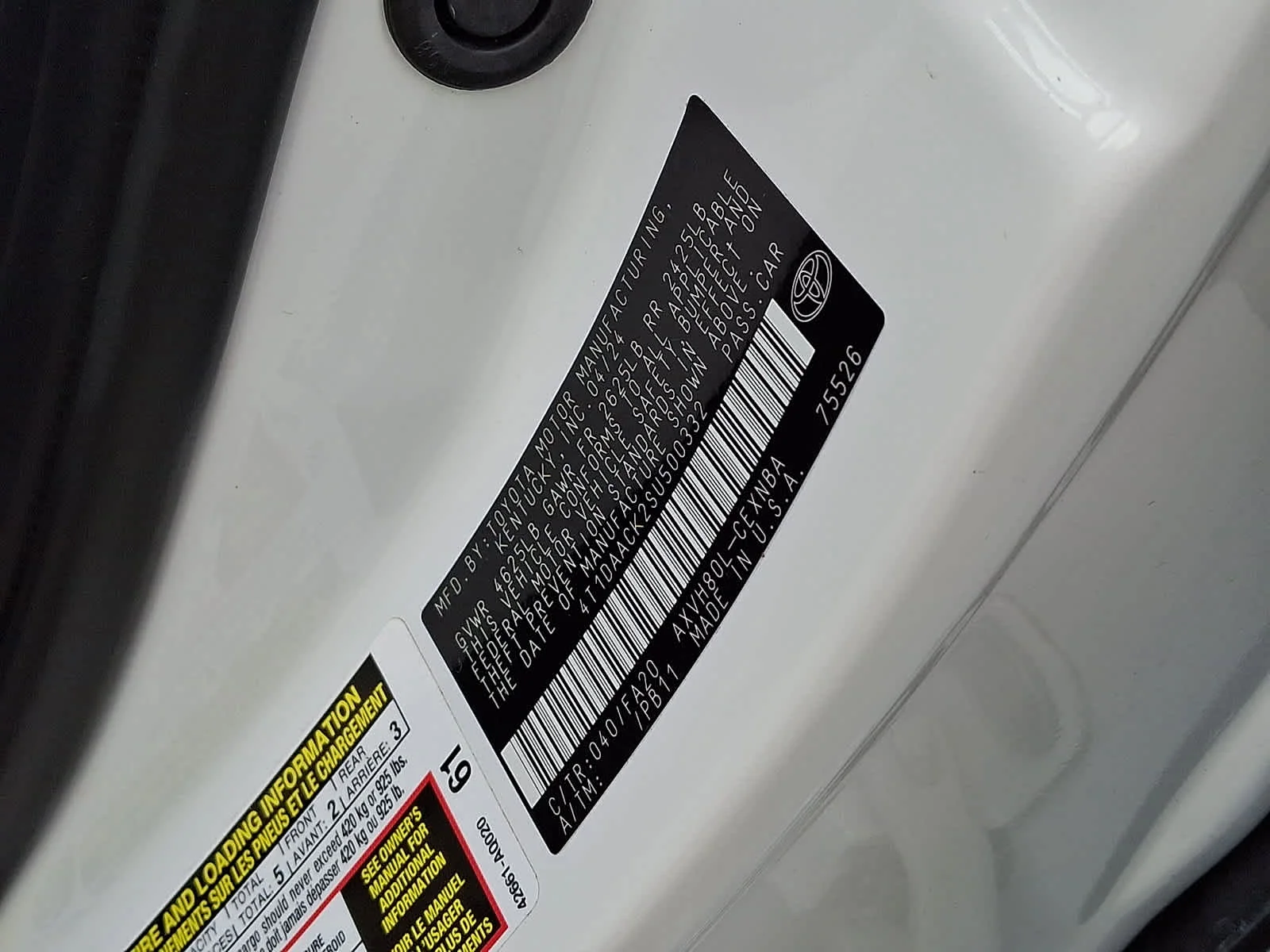 Used 2025 Ice Cap Toyota LE image 30