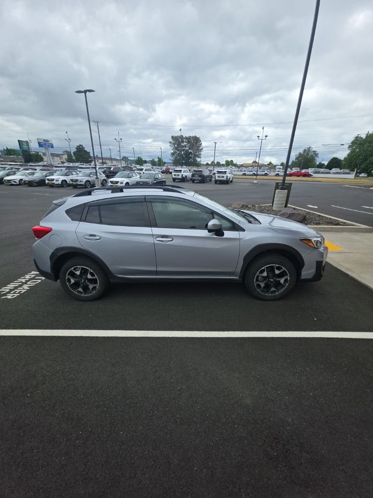 Used 2020 Ice Silver Metallic Subaru Premium image 4
