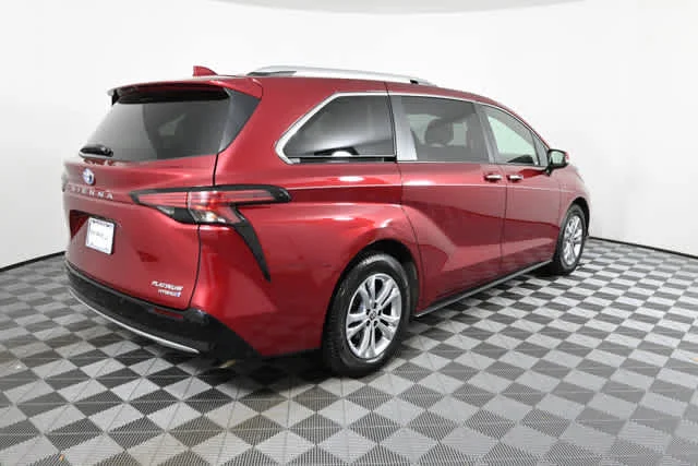 Used 2022 Ruby Flare Pearl Toyota Platinum image 8