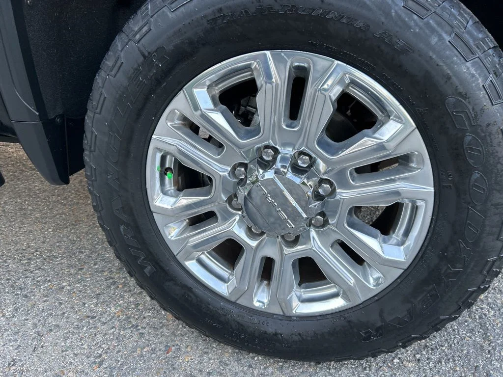 Used 2021 Black GMC Denali image 24