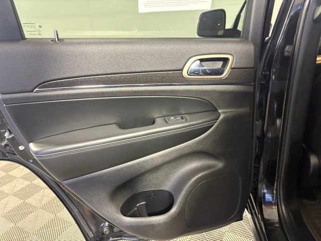 Certified Used 2017 Black Jeep Limited image 20