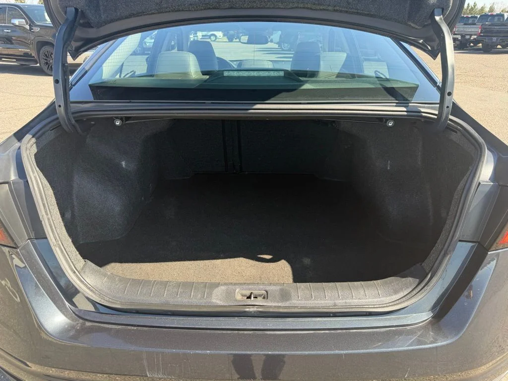 Used 2020 Blue Nissan 2.5 SL image 29