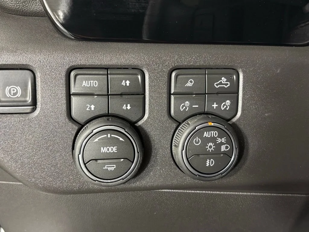 New 2026 Summit White Chevrolet LT Trail Boss image 31