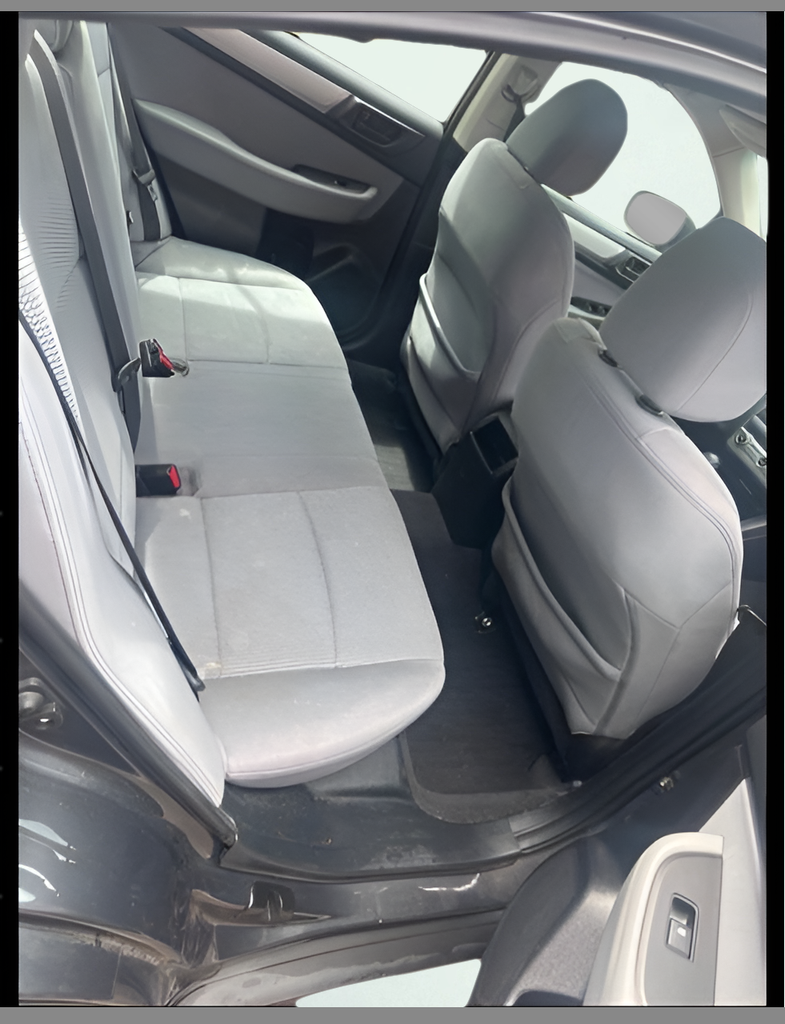 Used 2018 Gray Subaru 2.5i image 9