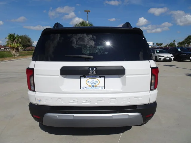 New 2026 Platinum White Pearl Honda RTL image 5