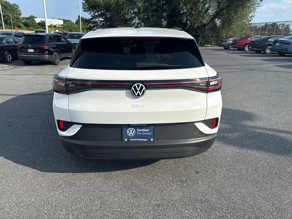 Certified Used 2024 Pure White Volkswagen Standard image 25