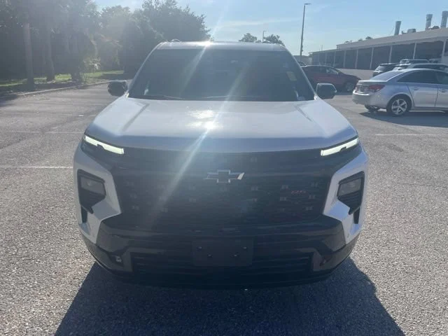 Used 2024 Iridescent Pearl Tricoat Chevrolet AWD RS image 6