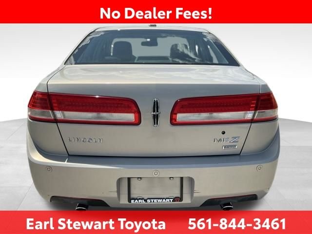 Used 2010  Lincoln Base image 5
