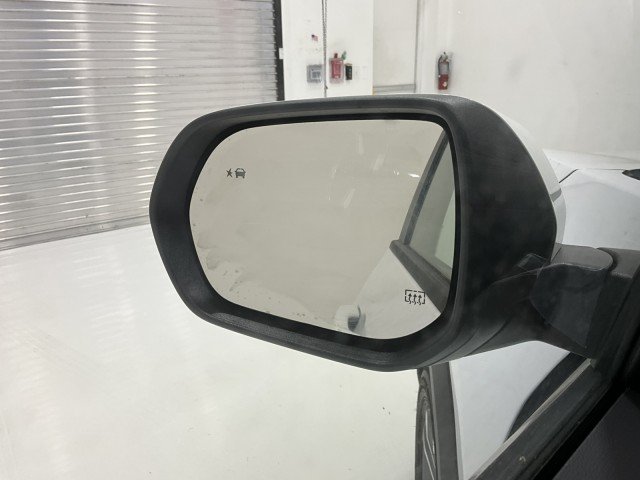 New 2027 Summit White Chevrolet LT image 15