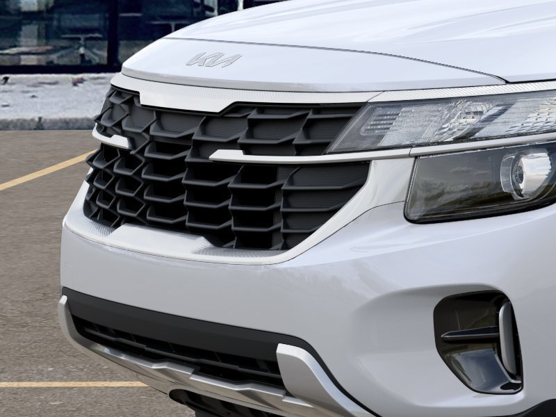 New 2026 Snow White Pearl Kia LX image 6