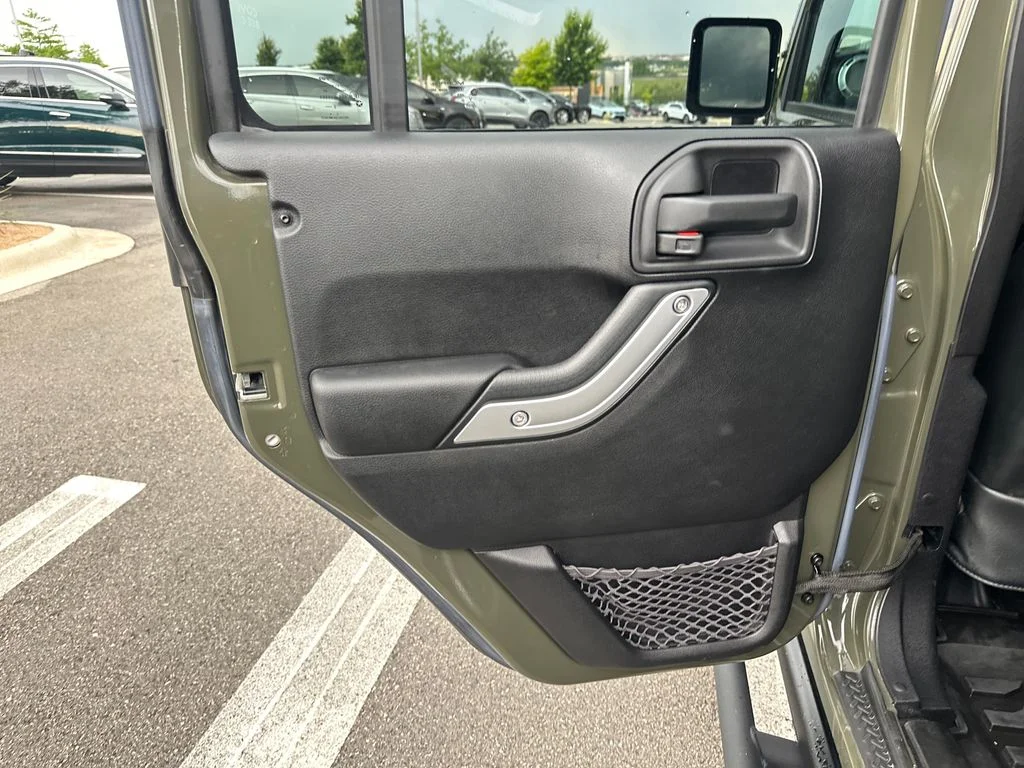 Used 2016 Green Jeep Unlimited Rubicon image 28