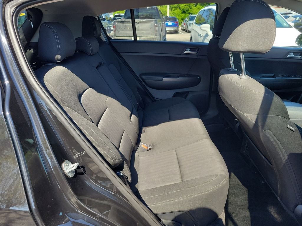 Used 2022 Red Kia LX image 12