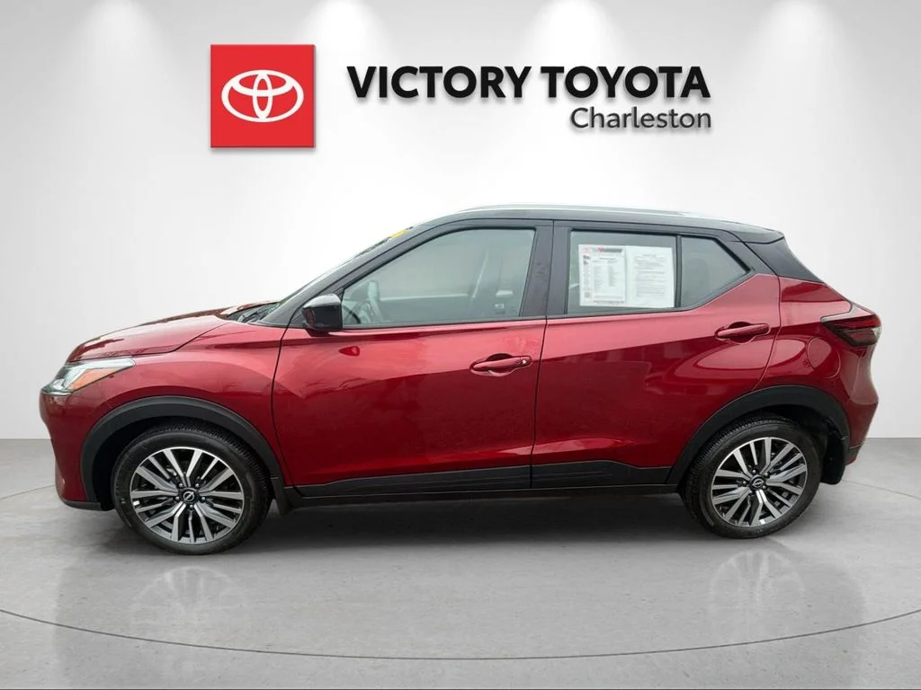 Used 2024 Red Nissan SV image 2