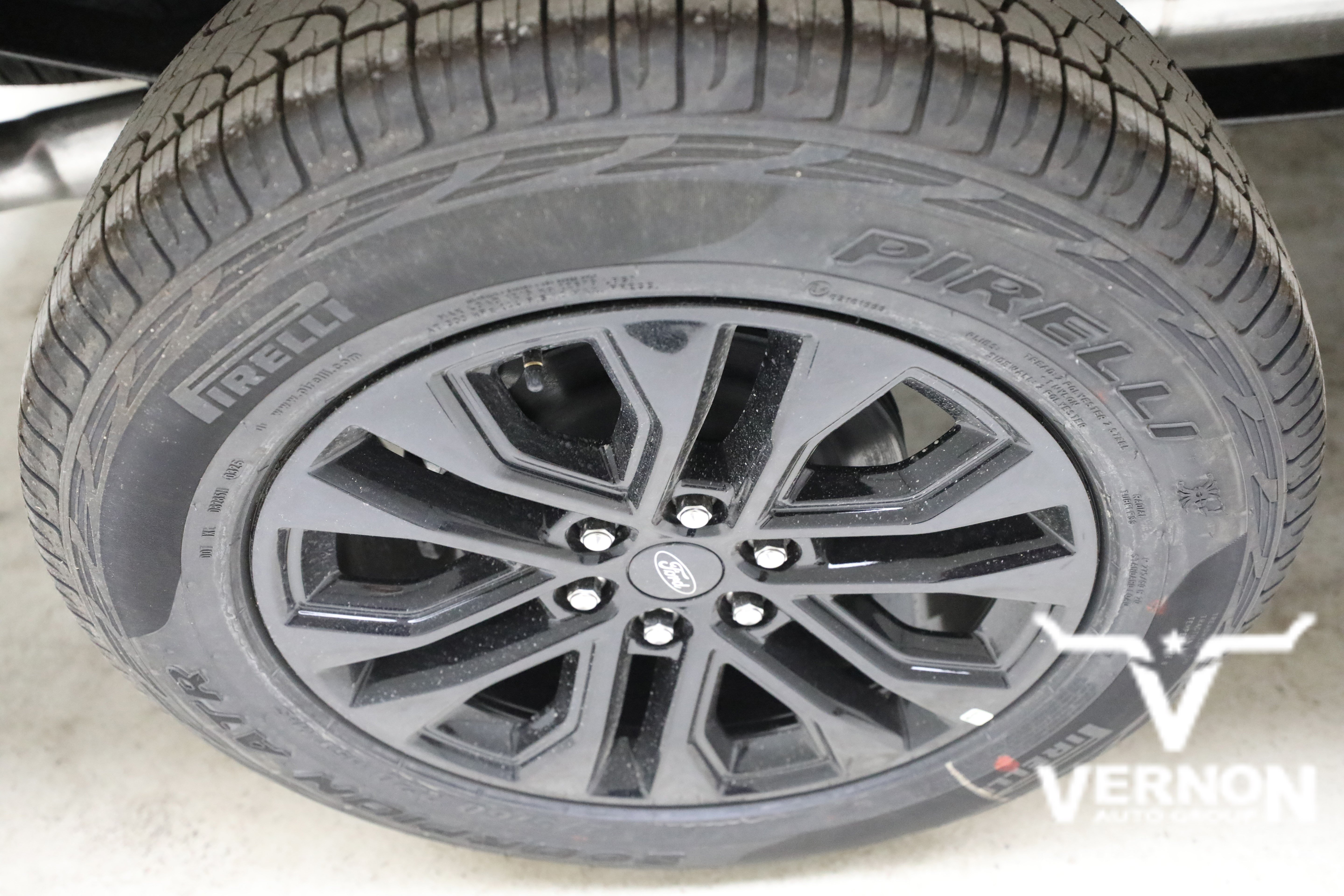 New 2026 Carbonized Gray Metallic Ford  image 32
