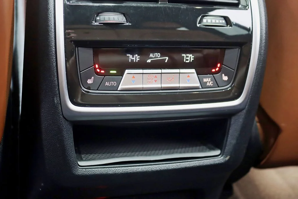 2023 BMW X7 M60i