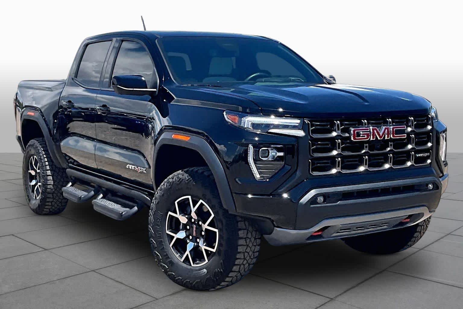 Used 2026 Onyx Black GMC 4WD AT4X image 2