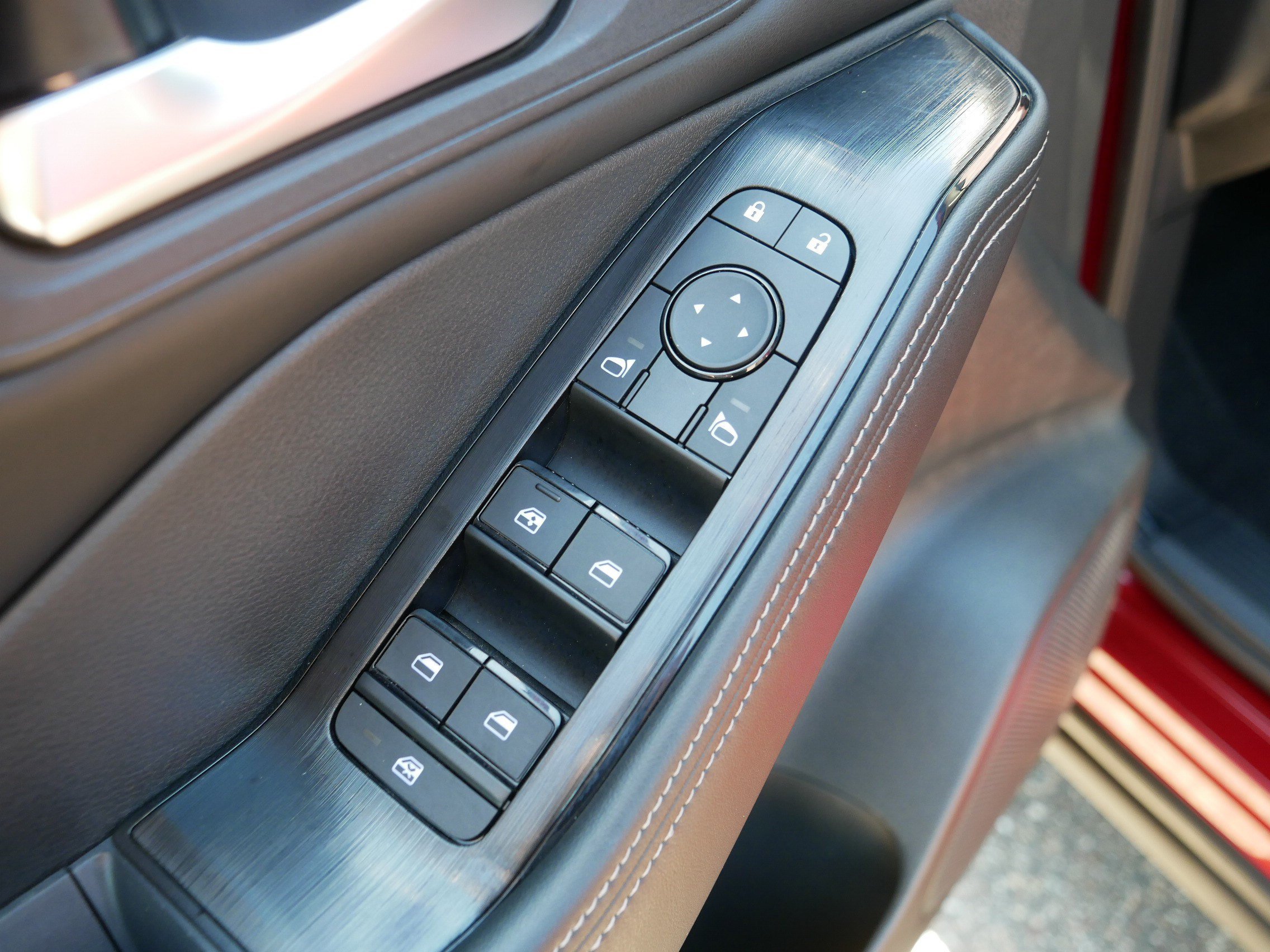 Certified Used 2023 Scarlet Ember Tintcoat Nissan SV image 19