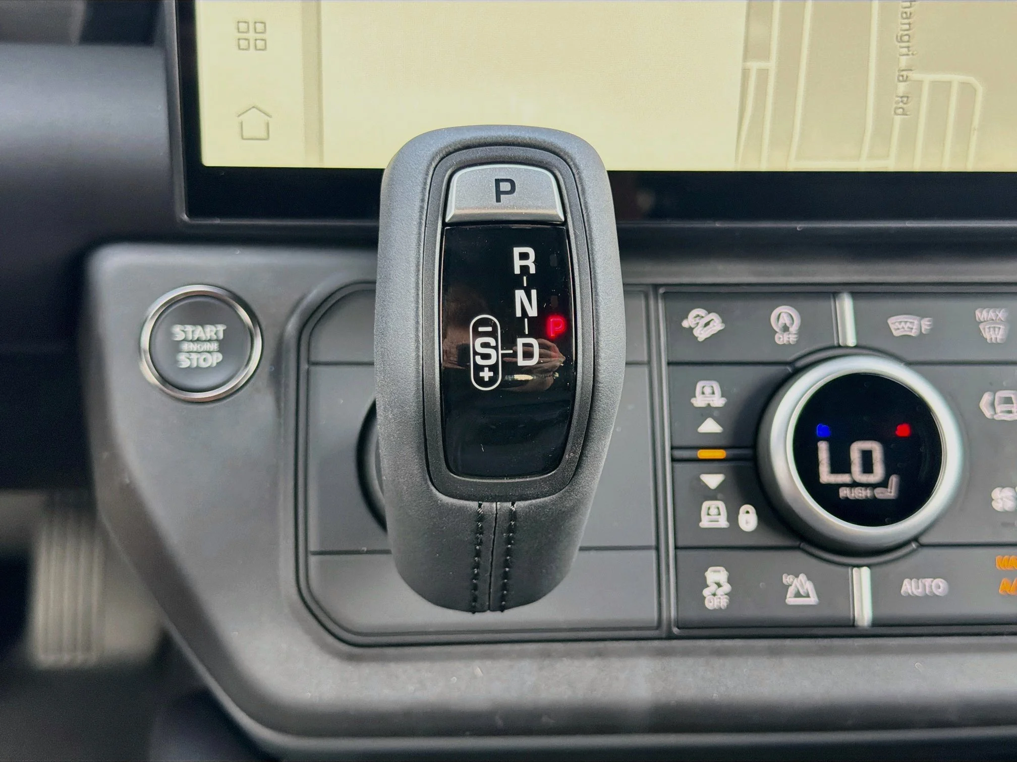 New 2026 Santorini Black Land Rover S image 28