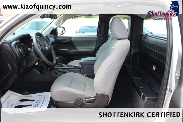 Used 2018 Silver Toyota SR image 17