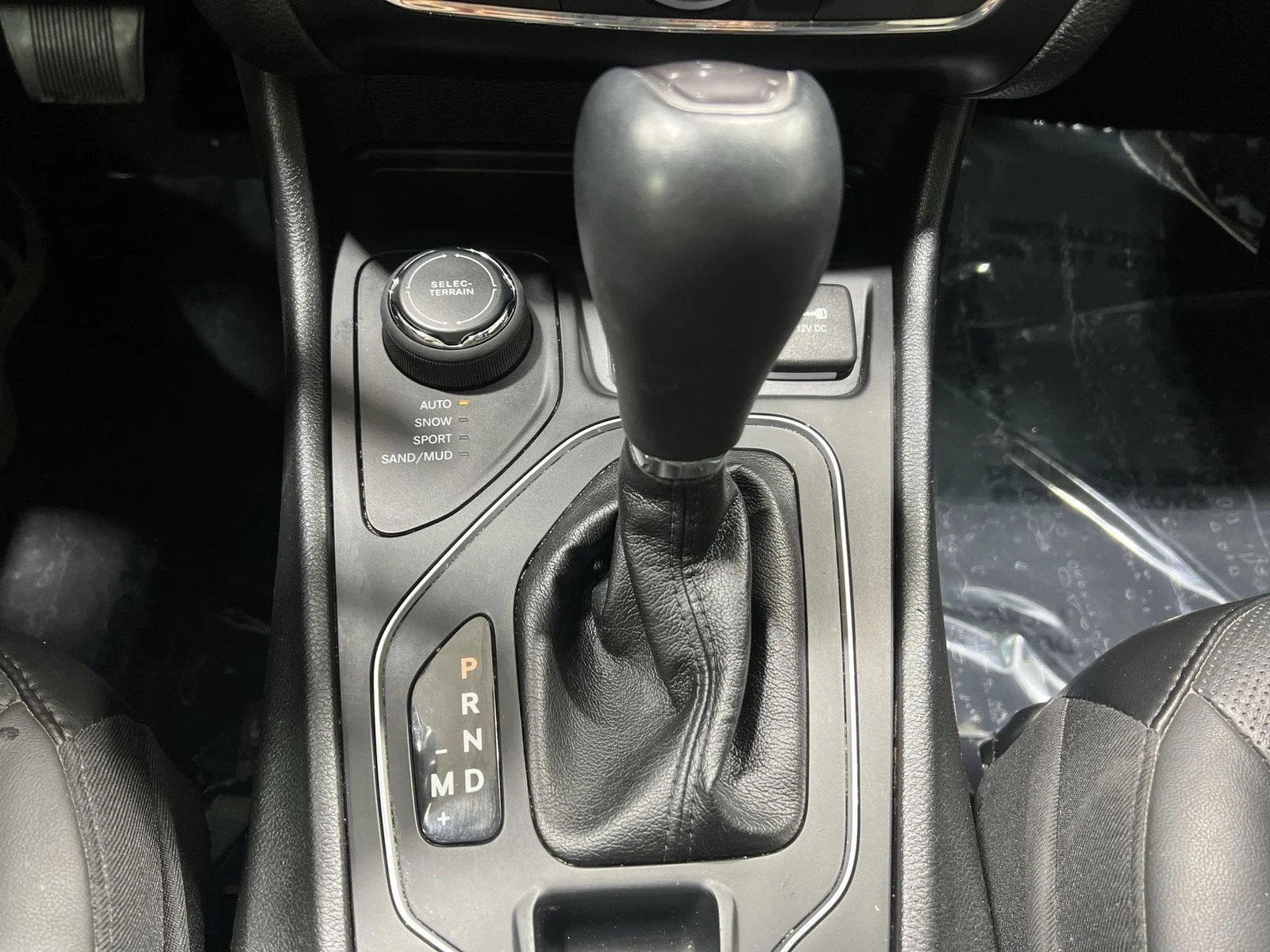 Used 2020 Gray Jeep Latitude Plus image 19