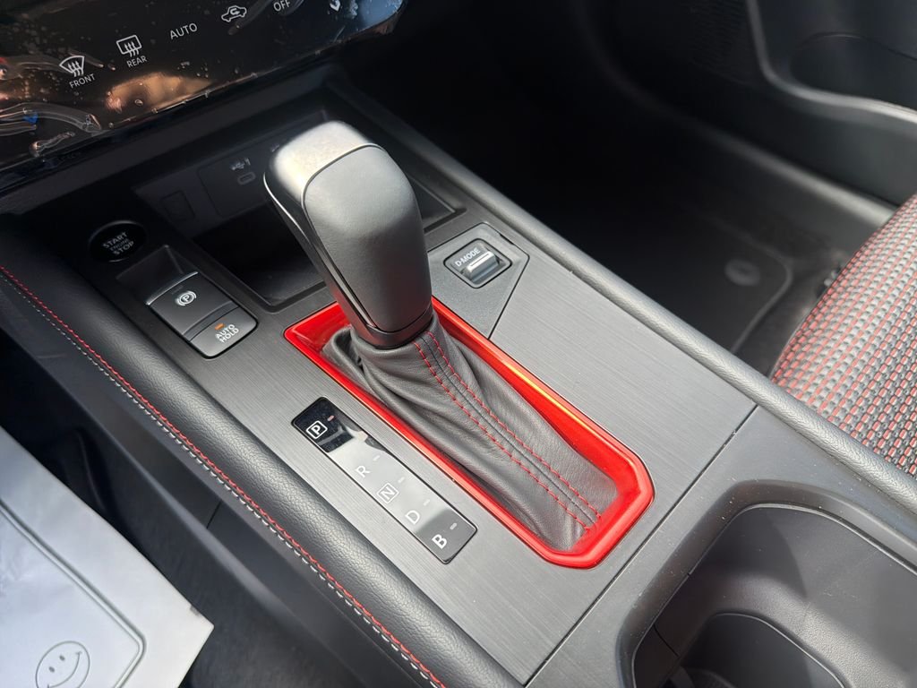 New 2026 Nissan Kicks SR 4D Sport Utility