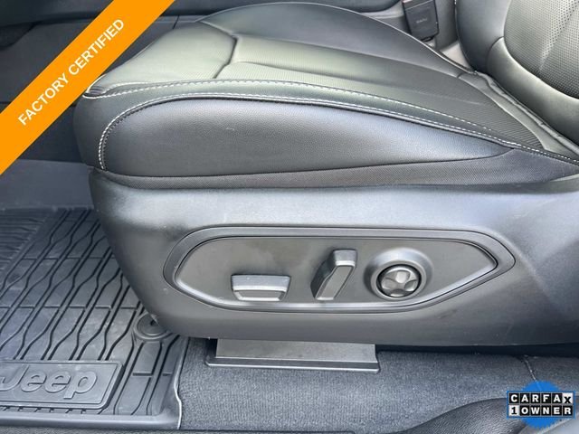 Used 2025 Silver Jeep Limited image 28