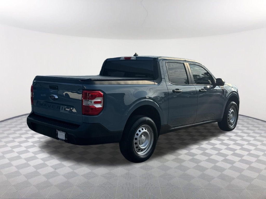 Used 2022 Blue Ford XL image 5
