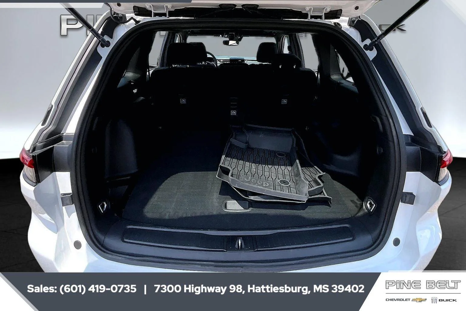 Used 2024 Bright White Clearcoat Jeep Laredo X image 21