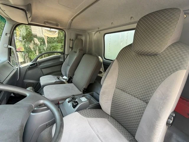 Used 2020 White Chevrolet Base image 16