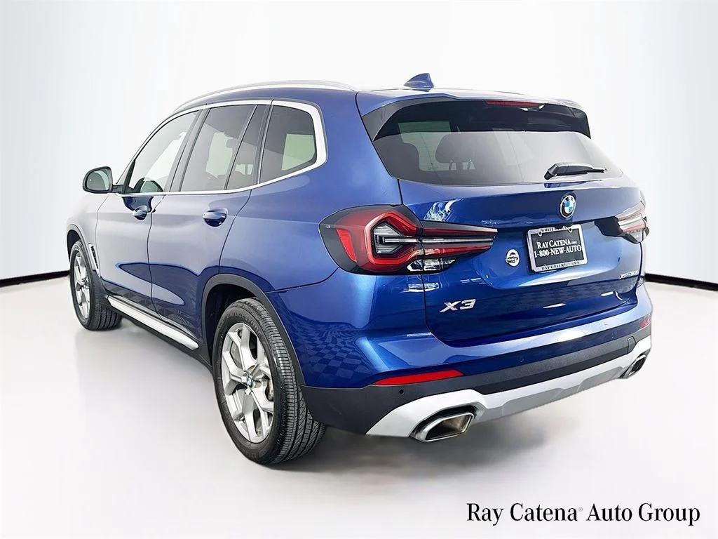 Used 2024 Blue BMW xDrive30i image 5