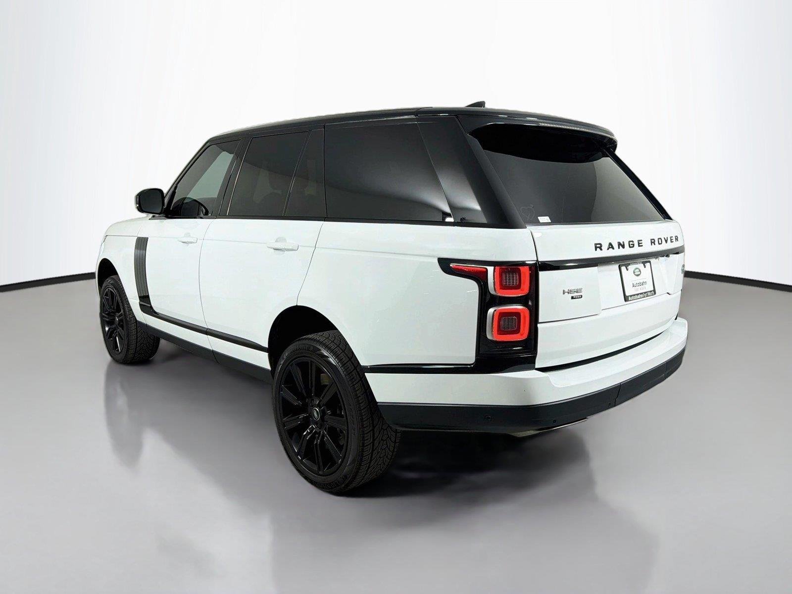 Used 2021 Fuji White Land Rover P525 V8 Westminster image 7