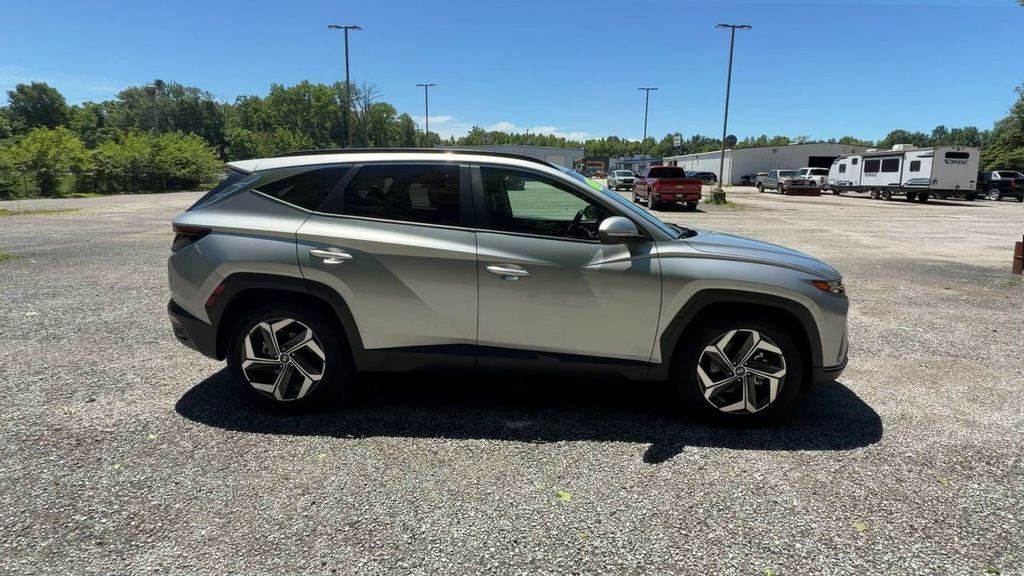 Used 2024 Silver Hyundai SEL image 9