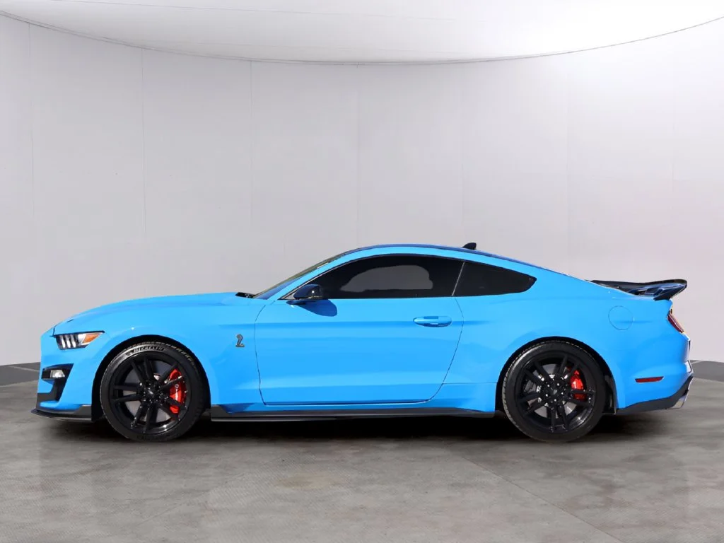 Used 2022 Grabber Blue Metallic Ford Shelby GT500 image 4