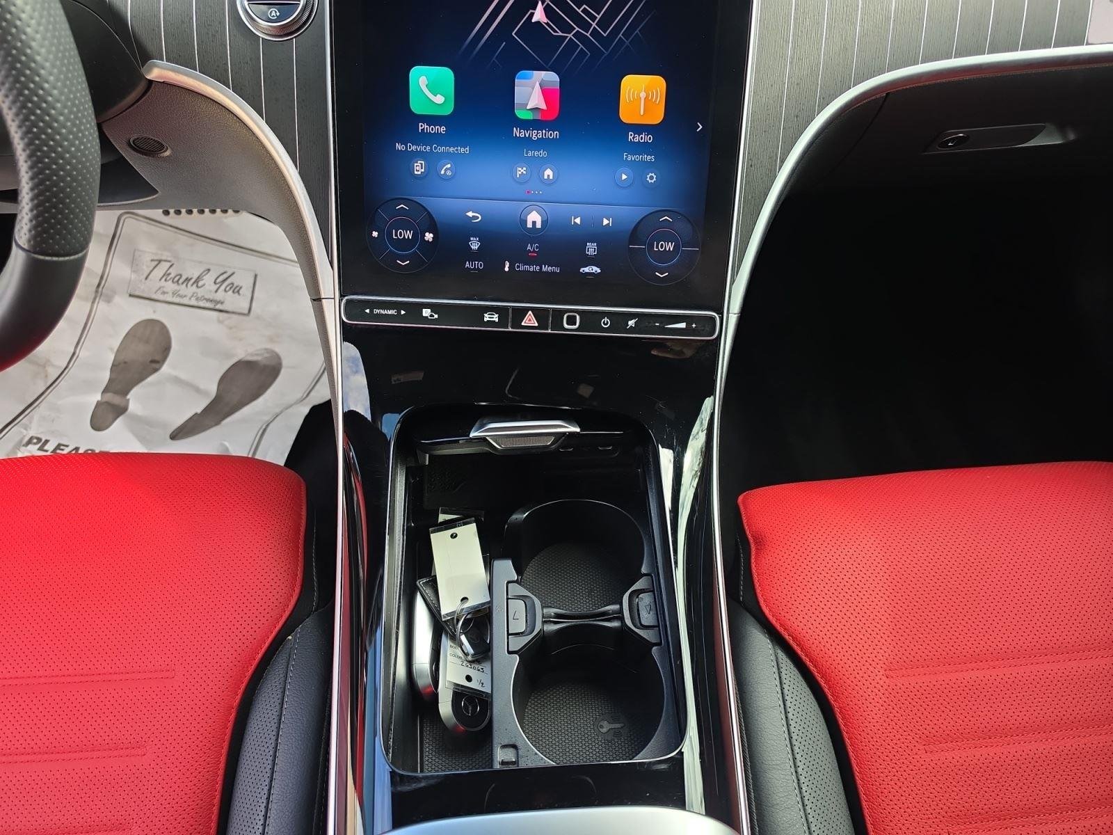 2025 Mercedes-Benz C-Class Sedan C 300 - Photo 11