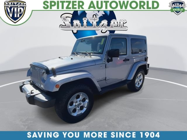 Used 2014 Gray Jeep Sahara image 4