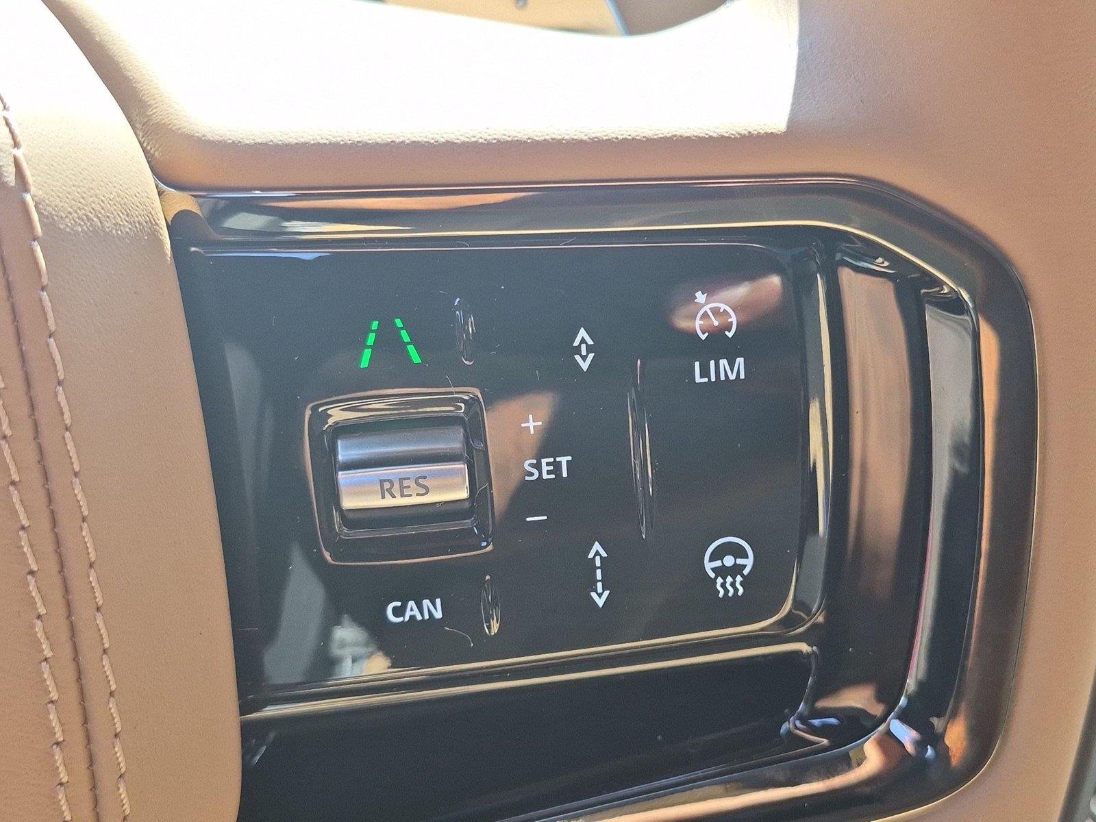 New 2027 Charente Grey Land Rover Dynamic SE image 19