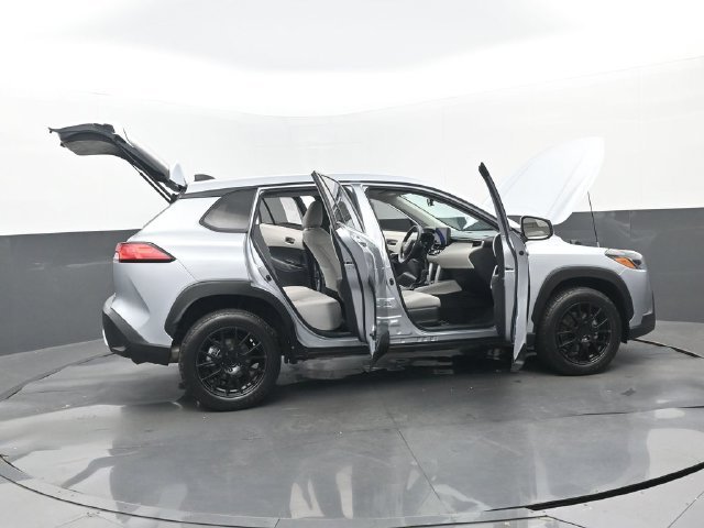Used 2023 Sonic Silver Toyota L image 32