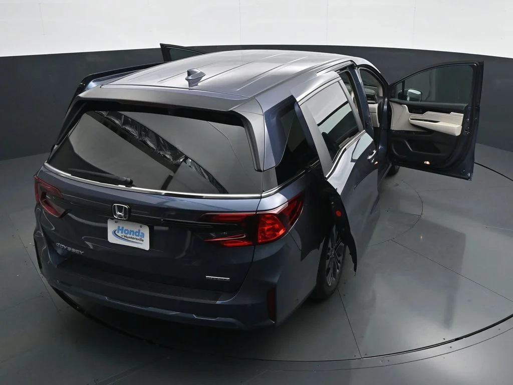 New 2026 Smoke Blue Pearl Honda Touring image 26
