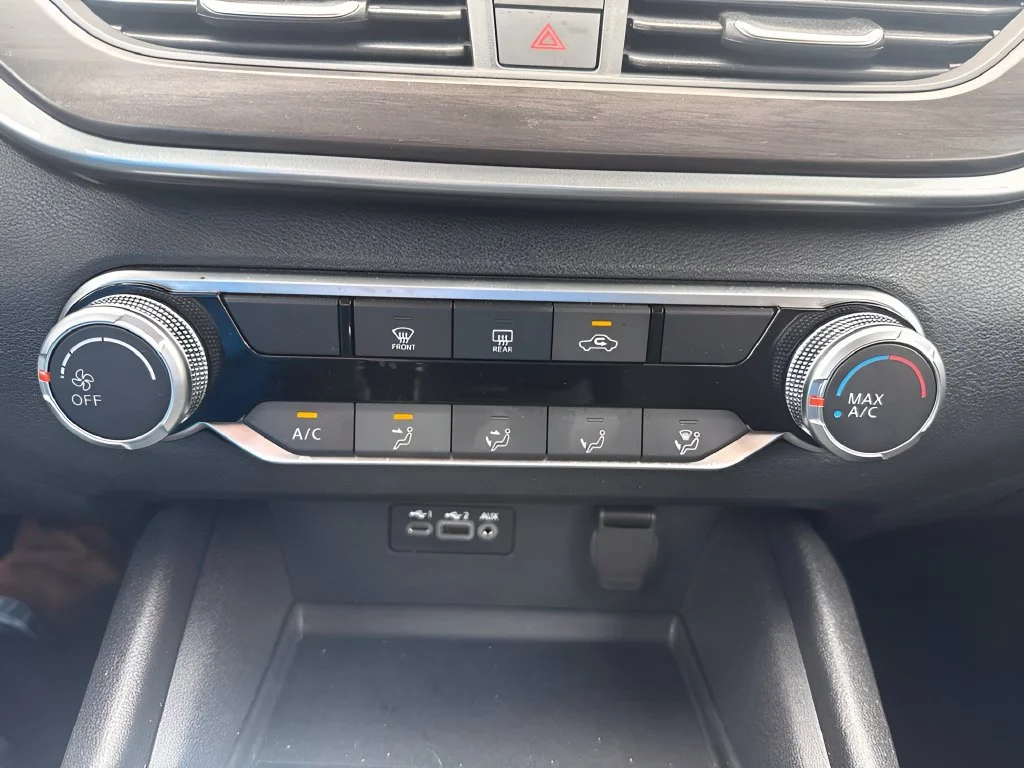 Used 2025 Black Nissan SV image 21
