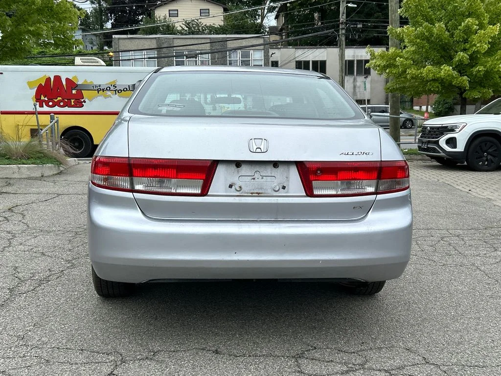 Used 2003  Honda EX image 3
