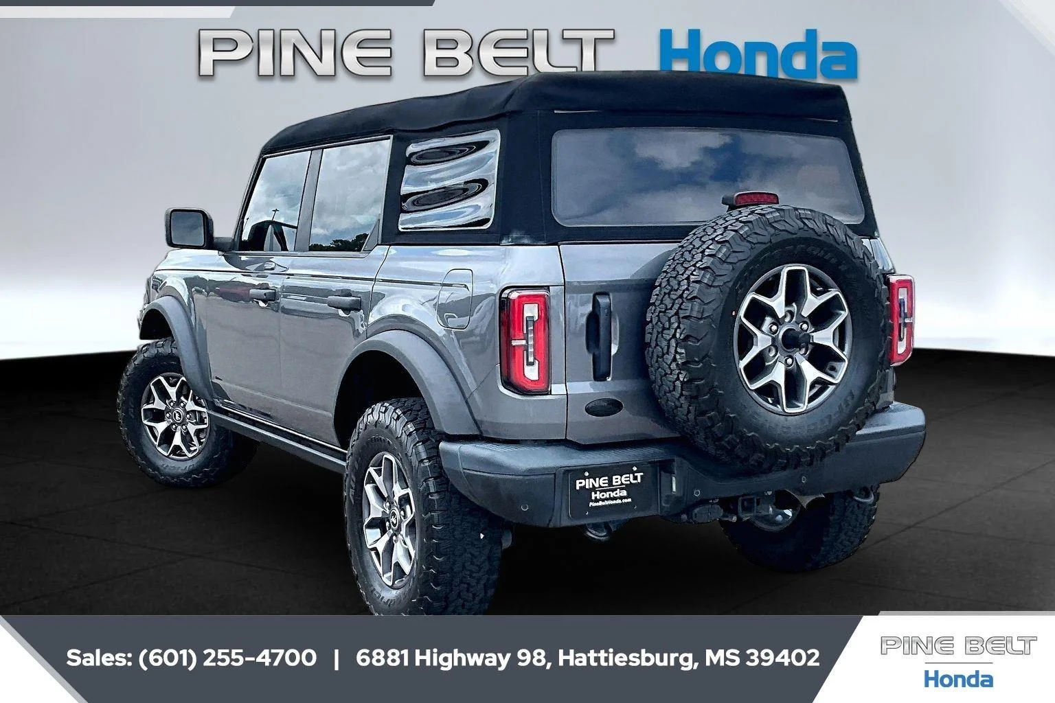 Used 2023 Carbonized Gray Ford Badlands Advanced image 2