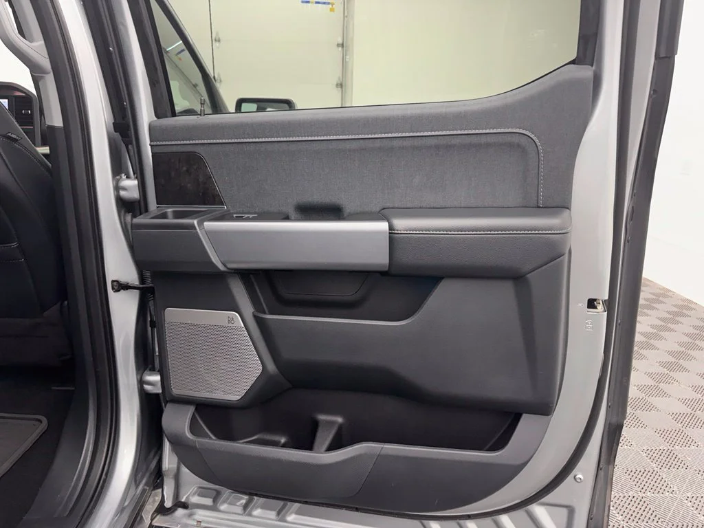 Used 2023 Silver Ford Lariat image 41