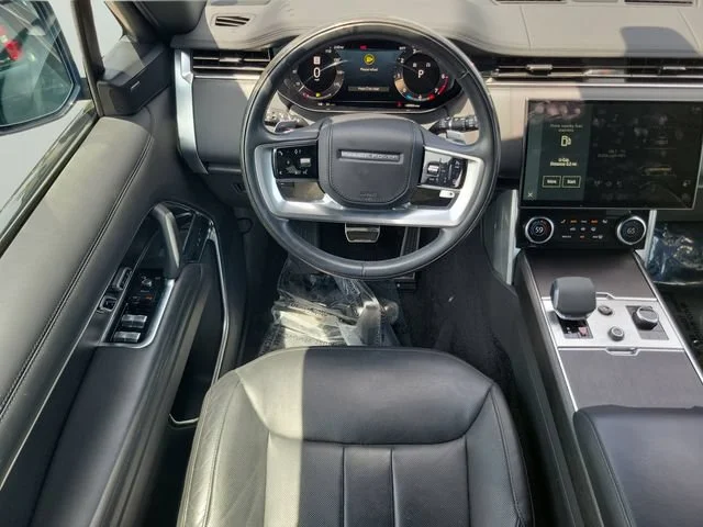 Used 2023 Black Land Rover SE image 16