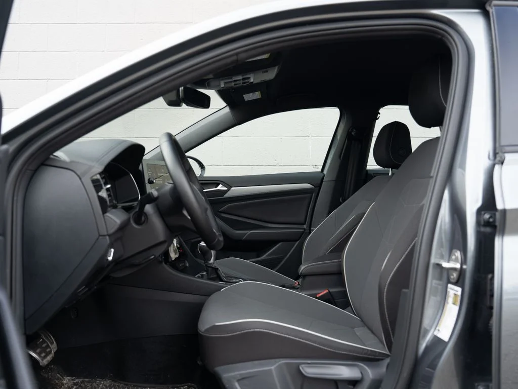 Used 2025 Gray Volkswagen 1.5T Sport image 17