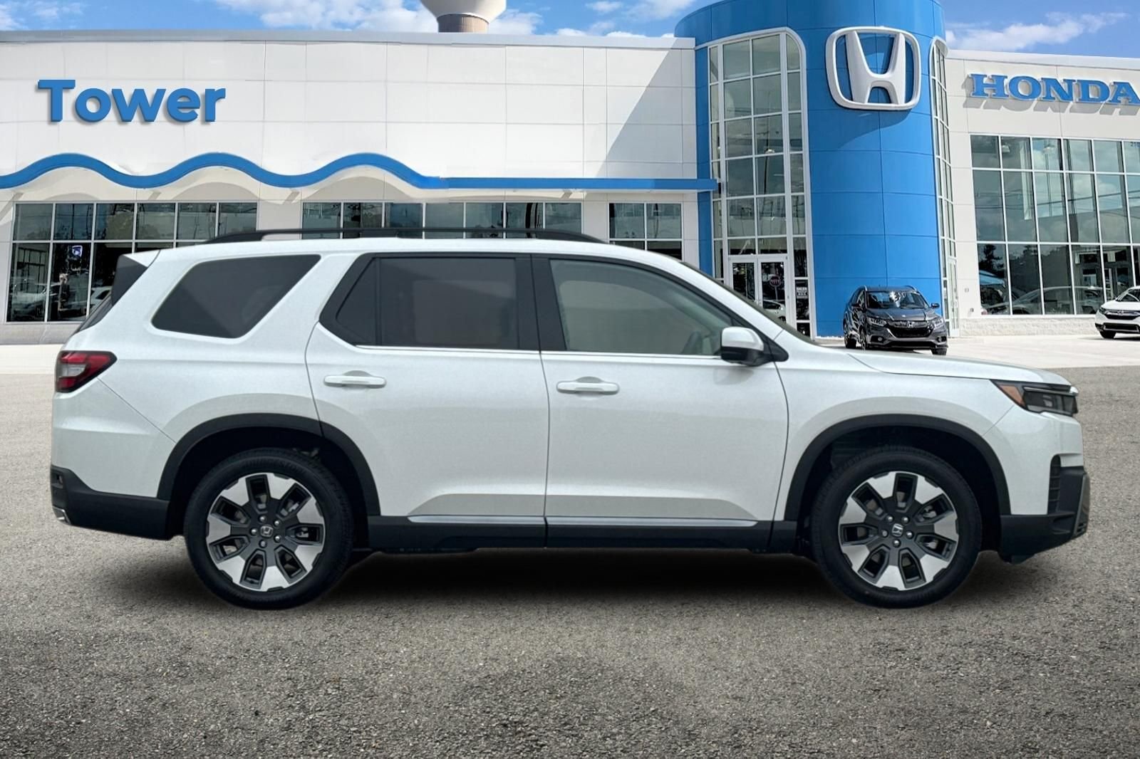 New 2026 Platinum White Pearl Honda Touring image 3