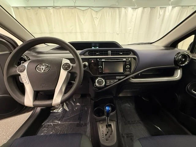 Certified Used 2016  Toyota Two image 18