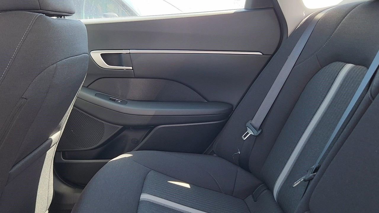 New 2026 Serenity White Hyundai SEL Sport image 19